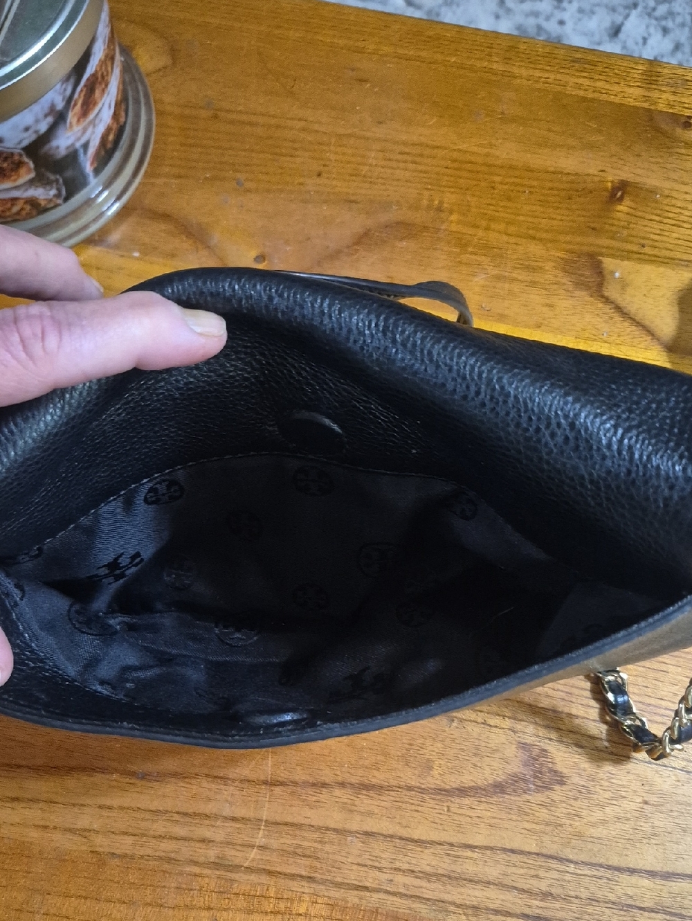 Tory Burch Black Pebbled Leather Crossbody with Gold Logo - Picture 4 of 9